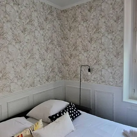 Clara Lovely Studio In The Heart Of Marais Paris Exterior foto